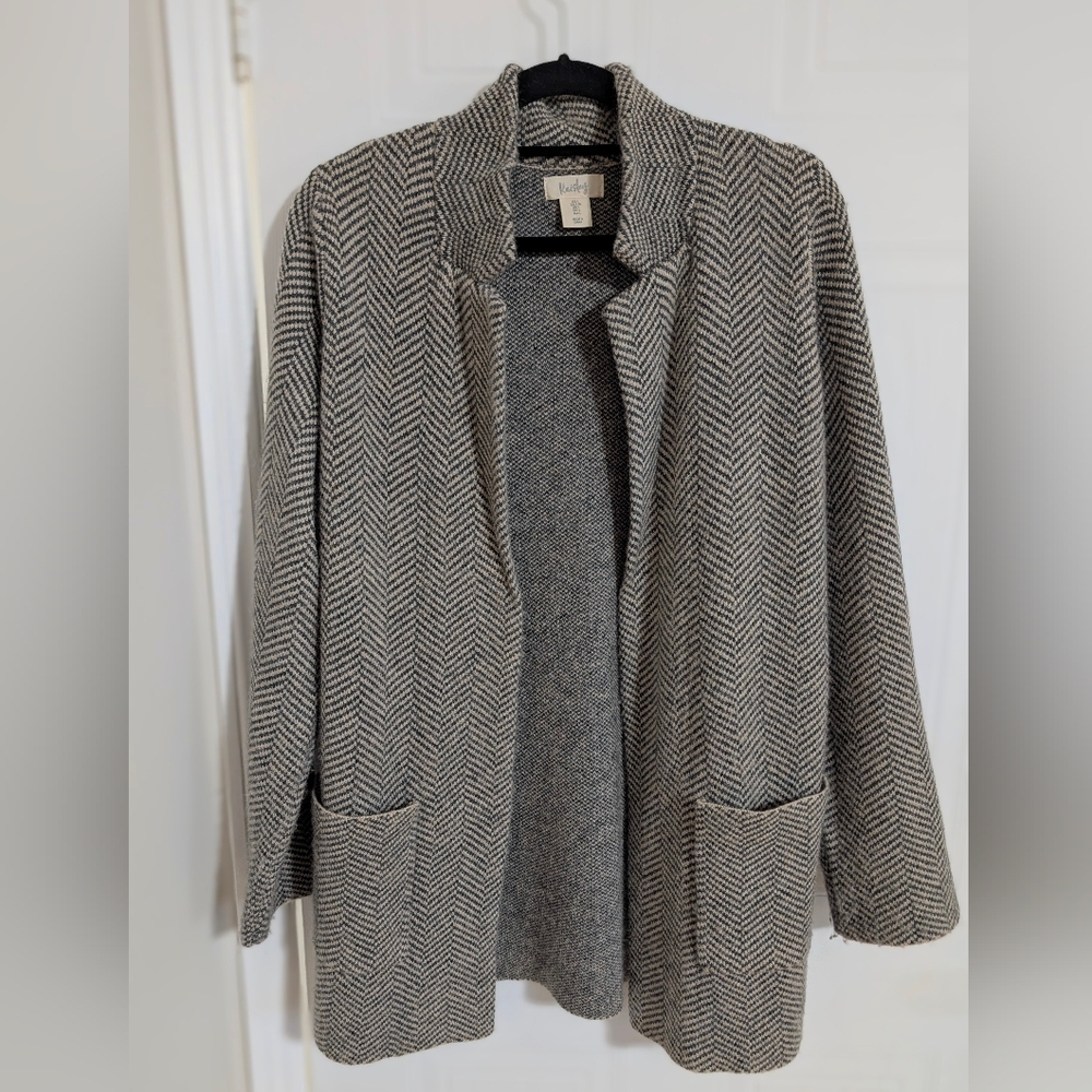 Lightweight sweater blazer